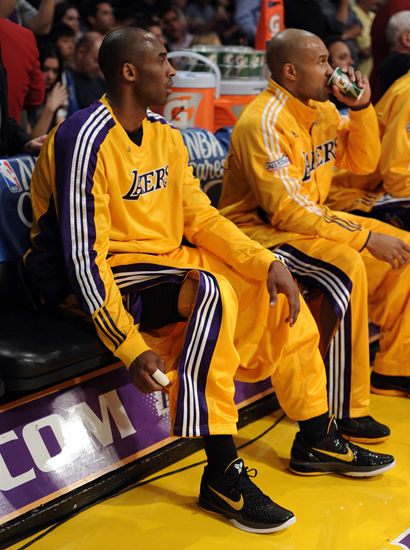 承诺和贡献 承诺和贡献