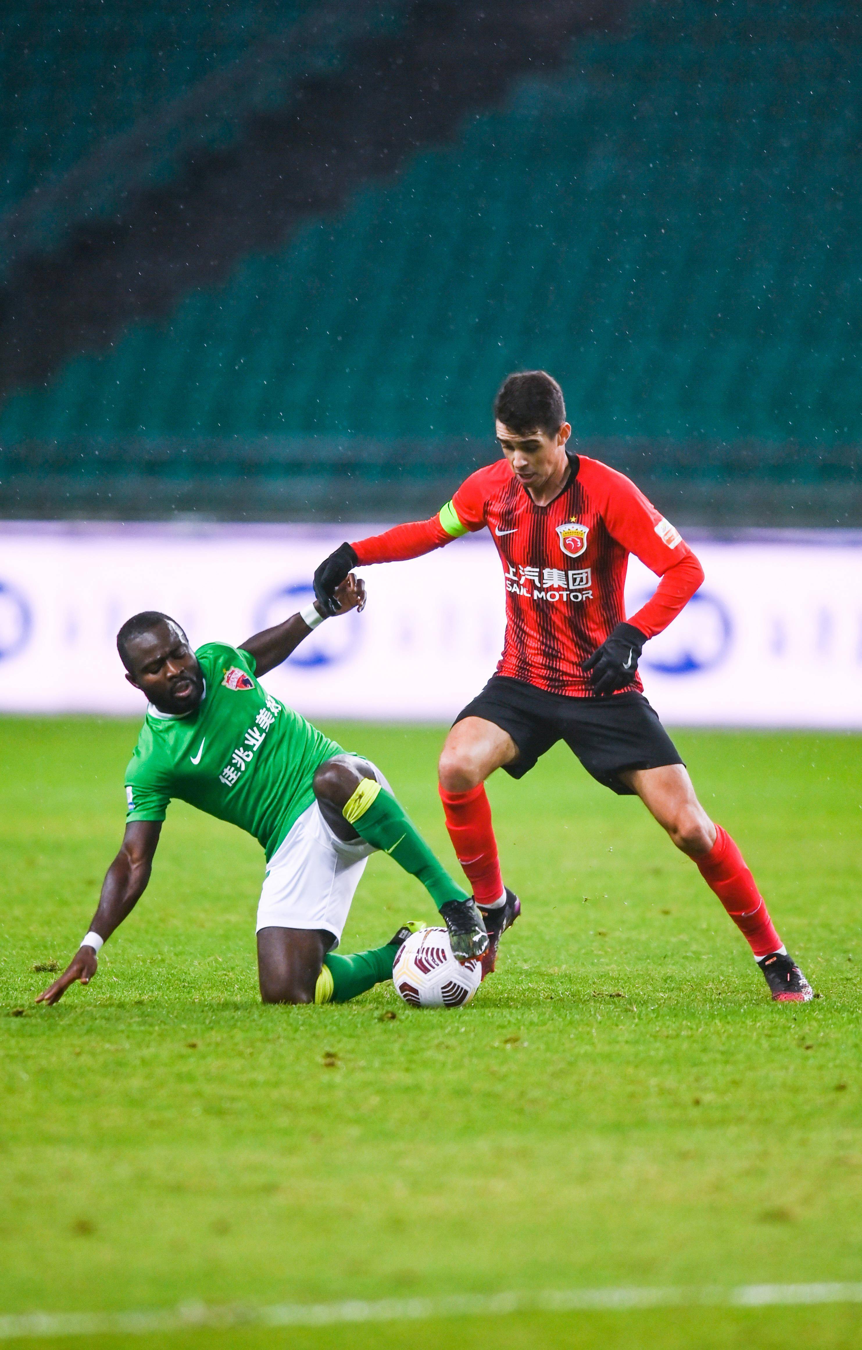 迷们享受了 迷们享受了