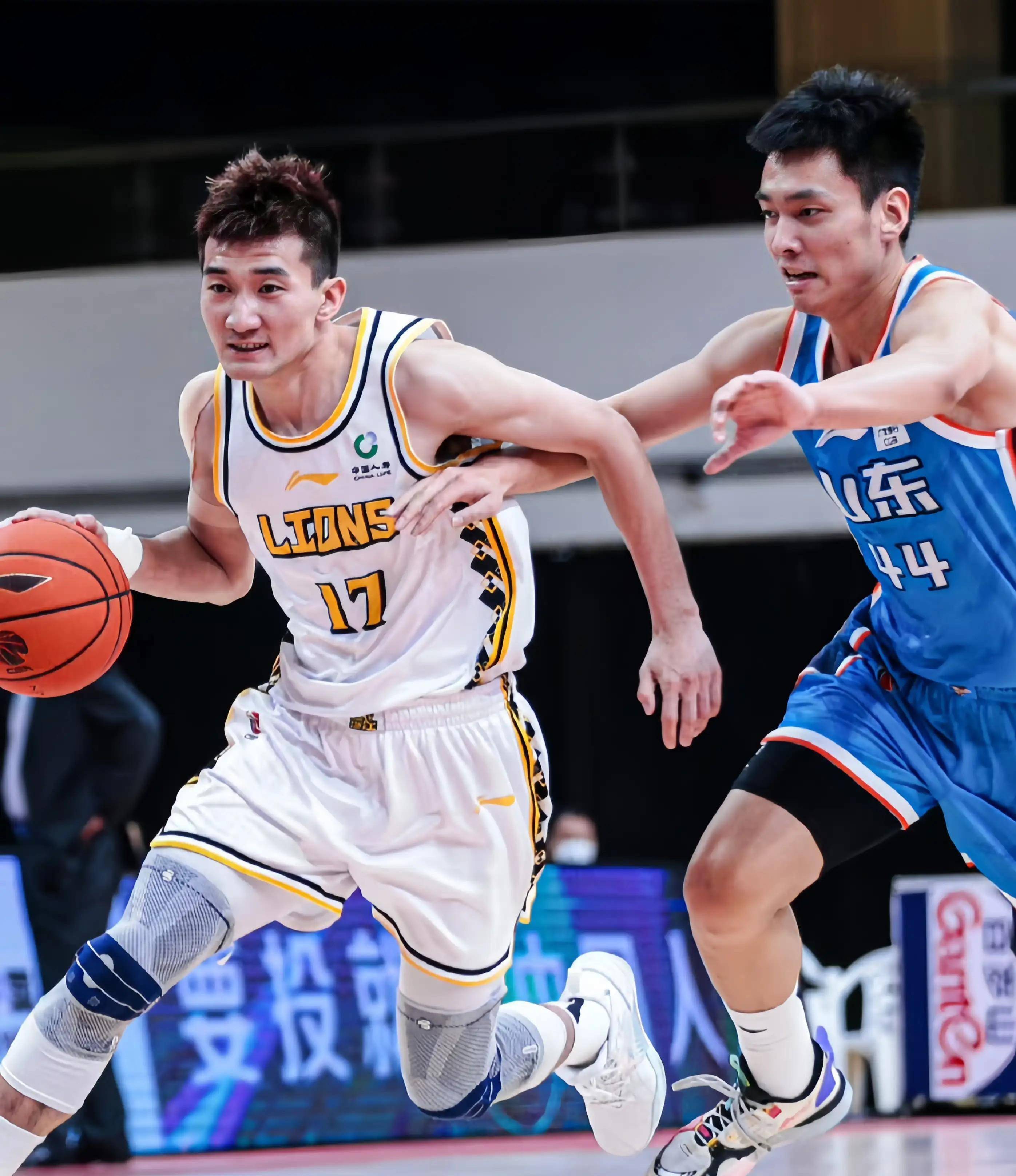 田径——南京室内世锦赛：谢震业获男子60米第四名.