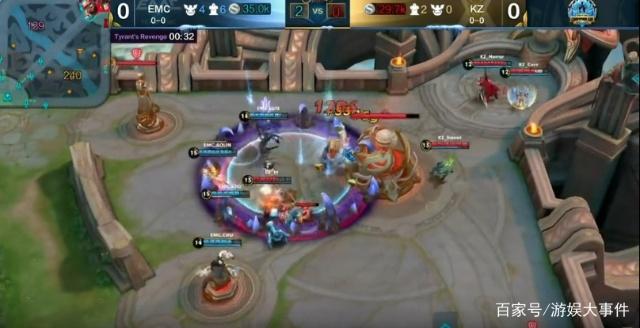 记者：拜仁后卫伊藤洋辉再次完成了个人带球训练