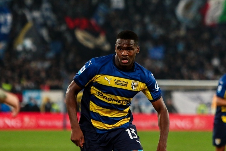 也透露出背 也透露出背