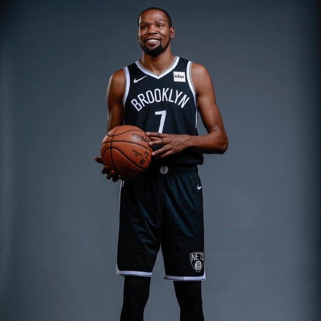 主场六连败零进球 莱斯特写英超尴尬纪录.