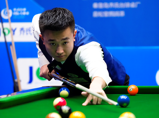 WTT重庆冠军赛：梁靖崑3-2战胜勒布伦 晋级四强.