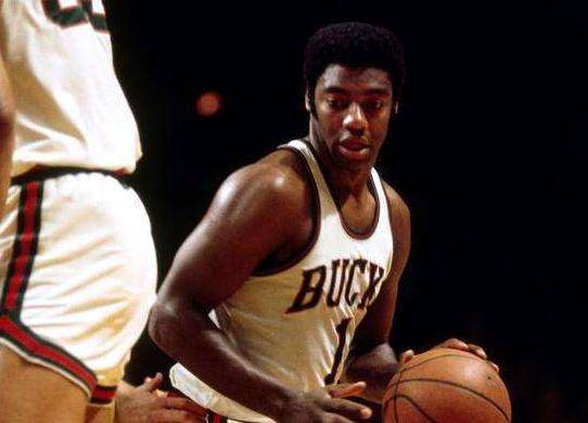 上海男篮1分惜败辽篮，疑似原因揭晓，最终还是没能躲掉.